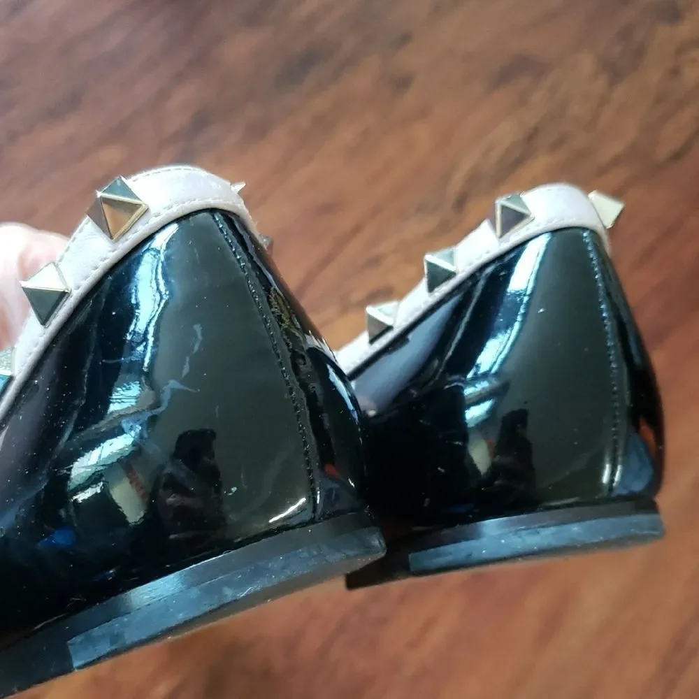 Valentino Black Patent Leather Ballet Flats Pink Trim Gold Studs Size 39.5